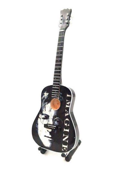 Mini gitara w stylu John Lennon – SPE-039 zdjęcie 1
