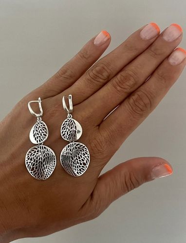 Srebrne kolczyki długie gładkie wiszące z ażurowym wzorem pr 925 na Arena.pl