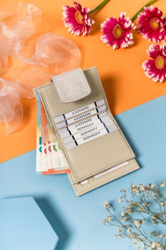 mały, skórzany portfel damski na zatrzask i bigiel - lorenti na Arena.pl