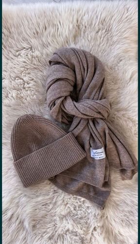 Szal + czapka 50 % kaszmir 50 % wełna : komplet na Arena.pl
