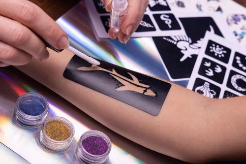 ZESTAW TATUAZY ”D” NR:8588 na Arena.pl