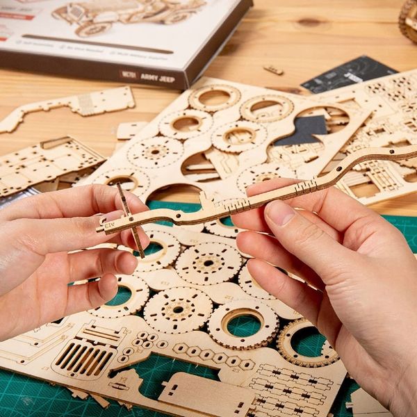 ROBOTIME Drewniane Puzzle Model 3D DIY - Zabytkowe Auto Samochód zdjęcie 5