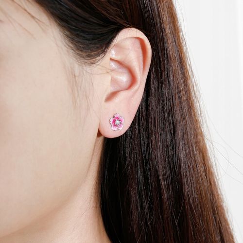 Srebrne kolczyki wkrętki kwiatki dla dziewczynki srebro sztyfty rodowane na Arena.pl