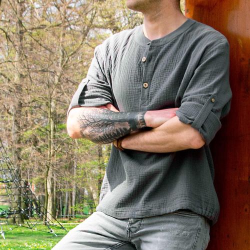 Szara Lekka Koszula na lato z przyjemnego muślinu i guzikami kokosowymi na Arena.pl