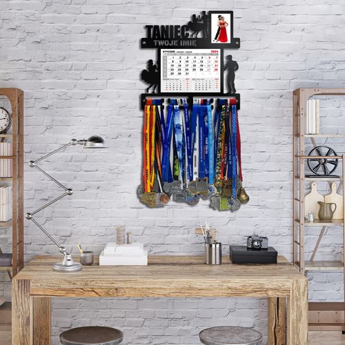 Wieszak na medale TANIEC z kalendarzem i ramką na zdjęcie twoje imię 390.1 na Arena.pl