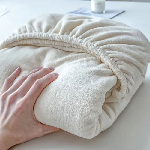 PRZEŚCIERADŁO Z GUMKĄ 140x200 PLUSZOWE POLAROWE MIŚ MIĘKKIE CIEPŁE  BIAŁE na Arena.pl