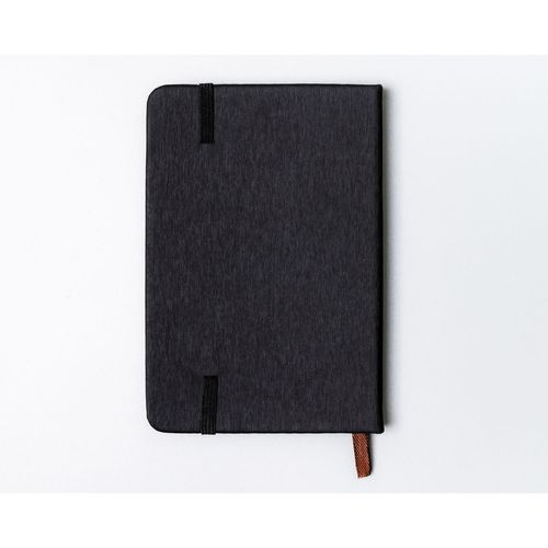 czarny notes w formacie a6 zadrukowany w kropki, wyposażony w gumkę z na Arena.pl