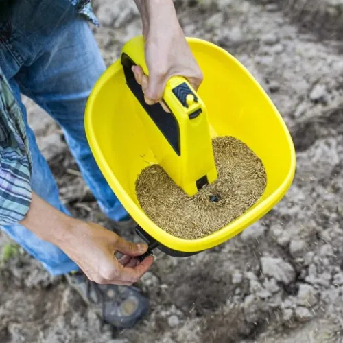 SIEWNIK do NAWOZU TRAWY poplonów 2,7L ręczny z regulacją na Arena.pl