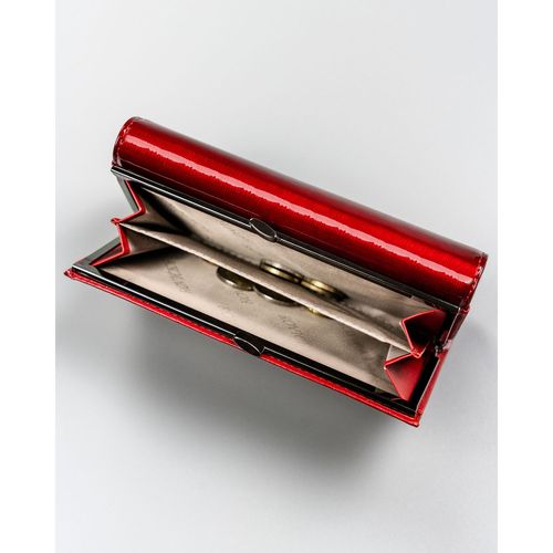 portfel damski ze skóry naturalnej i ekologicznej w czerwonym kolorze na Arena.pl