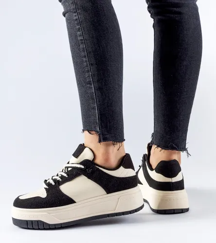 Czarne sneakersy na platformie Crim 38 na Arena.pl