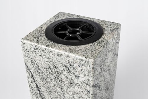 Ekskluzywny Biały Wazon Granitowy na Grób (Wiscount White) 28cm na Arena.pl