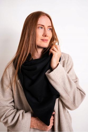 Elegancka chusta Black Simplicity - modna, uniwersalna, klasyk Czarny na Arena.pl