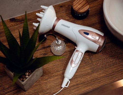 SUSZARKA DO WŁOSÓW Z JONIZACJĄ 2400W Zimny nawiew + Koncentrator i na Arena.pl