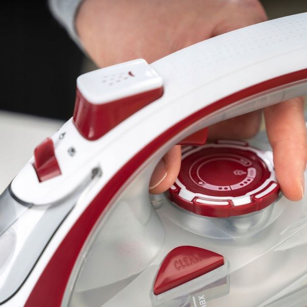 Żelazko parowe BEZPRZEWODOWE LED First Austria RED zdjęcie 7