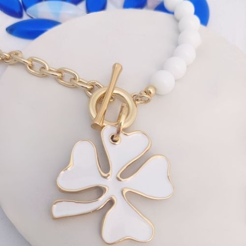 naszyjnik z agatami i koniczynką (c23/lat/104au) na Arena.pl