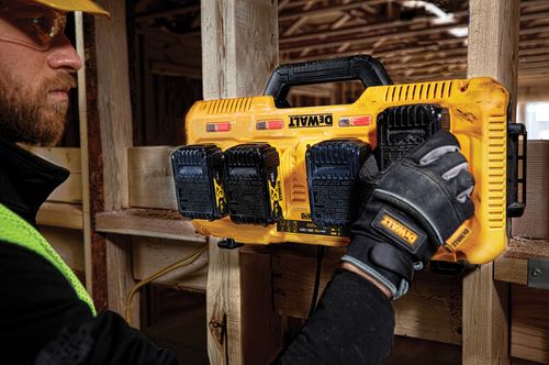 ładowarka xr 8.0a 4*18v - dw dcb104 na Arena.pl