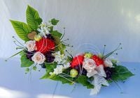 Komplet kompozycji nagrobnych z różami chryzantemami w eleganckich barwach