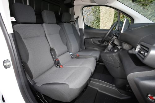 Opel Combo 3 osoby od 2018 pokrowce MIAROWE na Arena.pl
