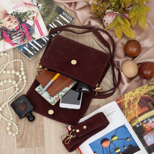 VERA PELLE torebka zamszowa listonoszka z klapą i paskiem V684 c.bordowa na Arena.pl