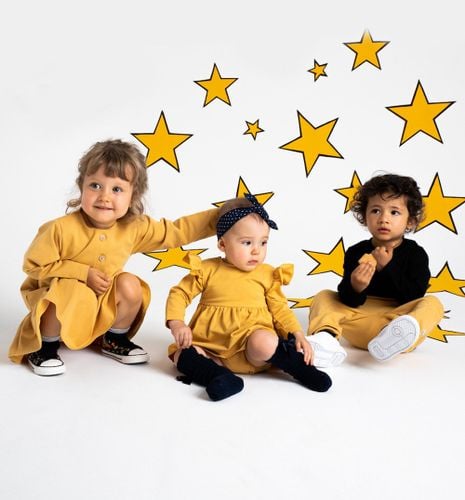 Spodenki musztardowe 74 na Arena.pl