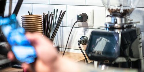 Szybka MAŁA Ładowarka Sieciowa GaN 33W Zasilacz USB-C Typ C PD do telefonu na Arena.pl