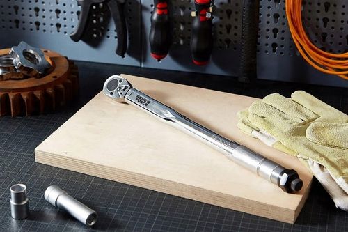 Klucz Dynamometryczny 3/8 7-112nm 370mm z Blokadą Dwukierunkowy z Etui na Arena.pl