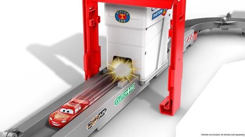 Mattel Cars Mega Maniek - Transformacja na Arena.pl