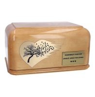 Solidna drewniana urna na prochy / Plakietka