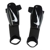 Ochraniacze piłkarskie Nike Charge DX4610-010 M (160-170cm)