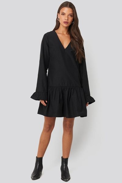 Sukienka czarny mini NA-KD 32 zdjęcie 1
