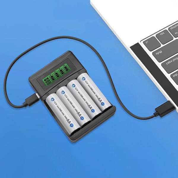 Qoltec Ładowarka do akumulatorków Ni-MH typu R03/AAA R6/AA | 1800mA zdjęcie 4