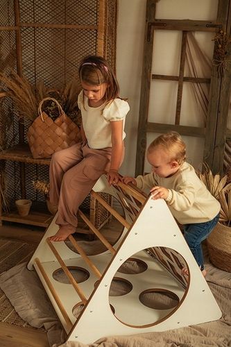 Trójkąt wspinaczkowy dla dzieci drewniany GUGI Certyfikowany na Arena.pl