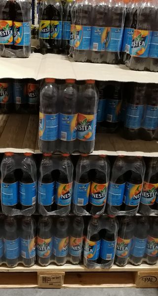Nestea Ice Tea 1,5l Herbata z brzoskwinią - paleta zdjęcie 1