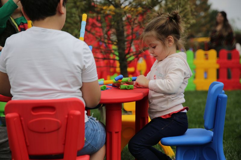 krzesełko dla dziecka plastikowe Fruit niebieski zdjęcie 5