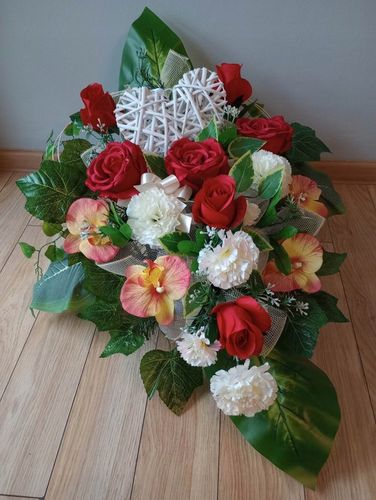 Stroik na cmentarz GRÓB kompozycja SERCE WIKLINOWE na Arena.pl