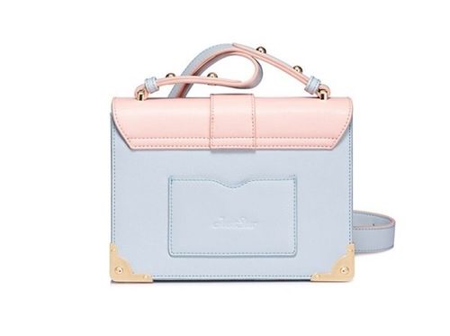 Modna czerwona listonoszka na Arena.pl