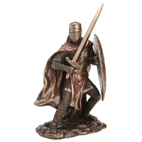 Figurka rzeźba Rycerz Templariusz z mieczem i tarczą Veronese WU78373A4