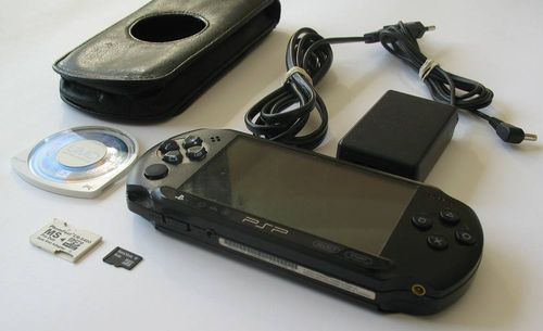KONSOLA PSP E1004 + 4GB POKROWIEC GRA na Arena.pl