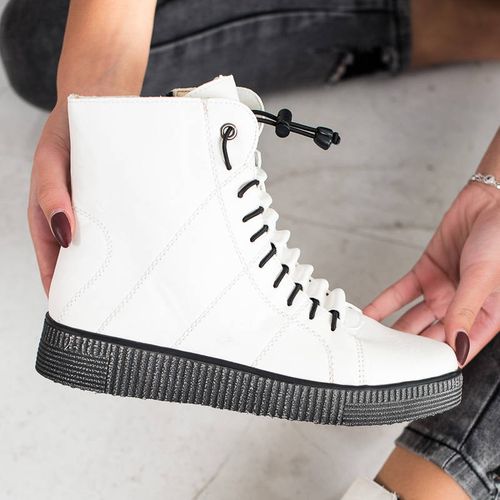 Białe Workery Na Platformie r.39 na Arena.pl