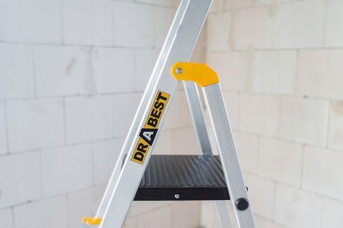 Drabina aluminiowa domowa PÓŁKA 5 stopniowa SZEROKIE stopnie DRABEST na Arena.pl