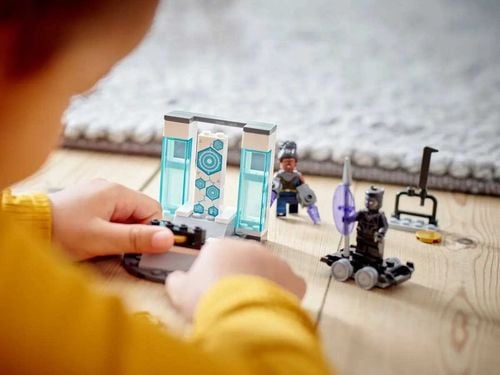76212 - lego super heroes - laboratorium shuri na Arena.pl