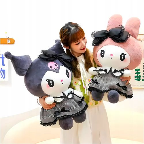 HELLO KITTY KUROMI MASKOTKA PLUSZAK ZABAWKA CZARNA SUKIENKA KOTEK 25CM na Arena.pl