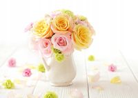 FOTOTAPETA KWIATY RÓŻE KWIATY W WAZONIE