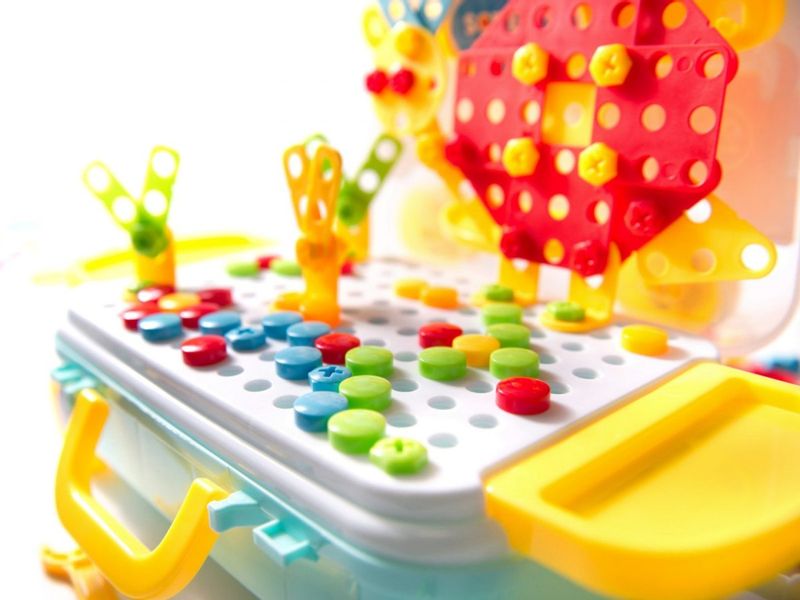 Puzzle Klocki w walizce + wkrętarka 258 el. zdjęcie 10