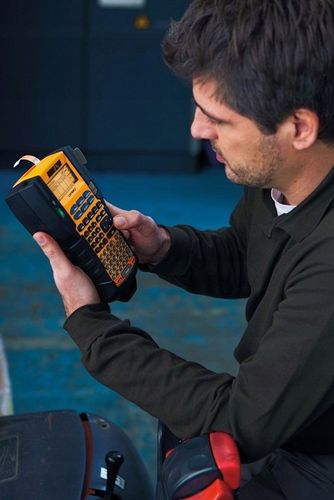 ORYGINALNA Taśma DYMO IND Rhino poliestrowa 9mm x 5,5m biała / czarny na Arena.pl