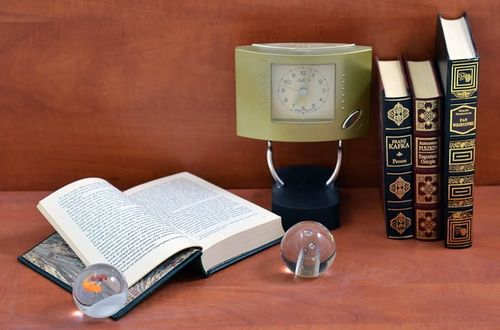 Ozdobny przycisk do papieru na Arena.pl