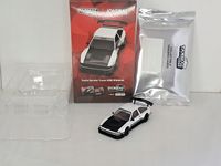 TARMAC TOYOTA SPRINTER TRUENO AE86 Widebody Jonsibal w/Trading Card 1:64