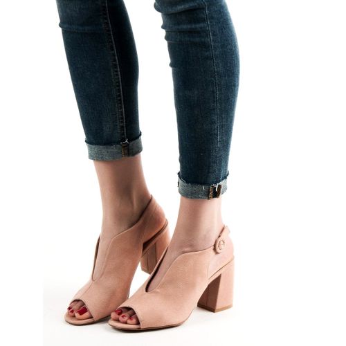 Zabudowane Sandały r.36 na Arena.pl