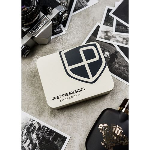 granatowy portfel męski z modnym, geometrycznym wzorem, zamykany suwakiem na Arena.pl