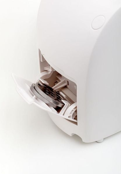 Maszynka do mięsa Eldom M200ZT MATT z szatkownicą i tarką do ziemniaków zdjęcie 8